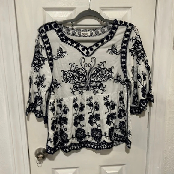 Kindred blouse - Picture 1 of 5